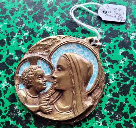 SUPERBE MÉDAILLE VIERGE à L enfant en Bronze et Email Grand Feu 68 mm