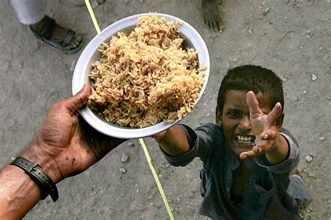 ECONOMY OF PAKISTAN: POVERTY IN PAKISTAN