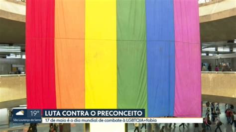 Dia mundial de luta contra a LGBTQIA fobia é comemorado em São Paulo