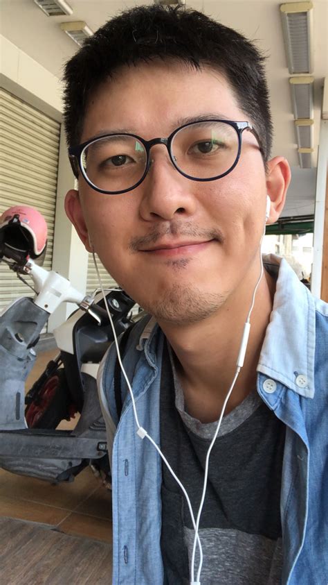 自介 一晃眼已十年寒暑 看板 gay Mo PTT 鄉公所