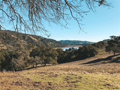 Hiking Coyote Lake in Santa Clara, California | Jana Meerman