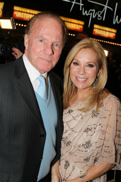 Sportscaster Frank Gifford Has Died at Age 84 | Glamour