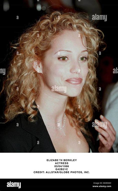 Elizabeth berkley 1996 hi-res stock photography and images - Alamy