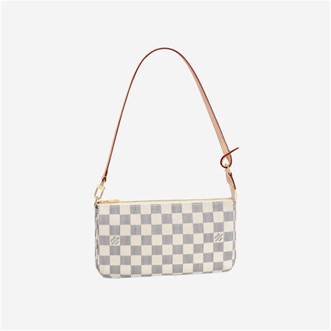 Louis Vuitton Pochett Style Kream