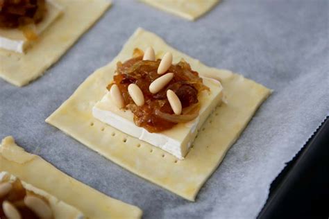 Hojaldre Con Queso Brie Y Cebolla Caramelizada C Digo Cocina