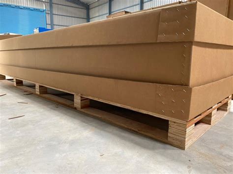 Triple Wall 7 Ply Heavy Duty Corrugated Box With Pallet At Best Price