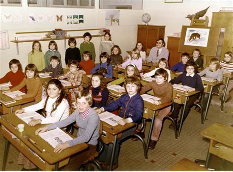 Photo De Classe Cm De Ecole Paul Bert Saint Jean De La