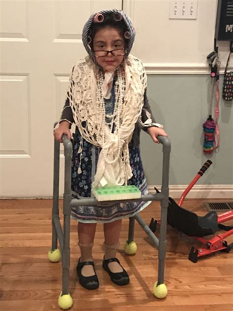 100 Years Old For The 100th Day Of First Grade Old Lady Costume