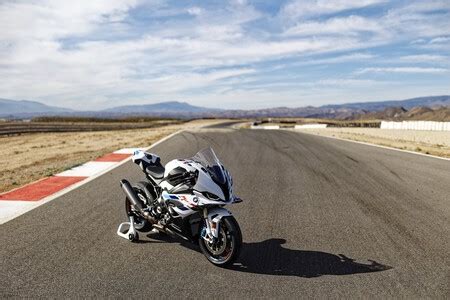 Probamos La BMW S 1000 RR Una Superdeportiva De 210 CV Con Alma De