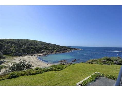 13 Ocean Street Fishermans Bay Nsw 2316