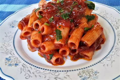 Jednostavne Posne Makarone Sa Paradajz Sosom Recept Bonapeti Rs