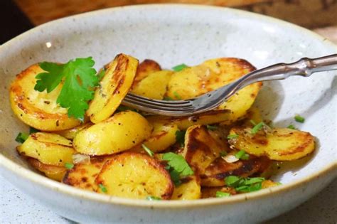 Knusprige Bratkartoffeln Aus Der Pfanne