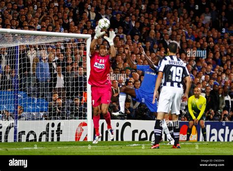 Sep Th London England Juventus S Italian Goalkeeper Gianluigi