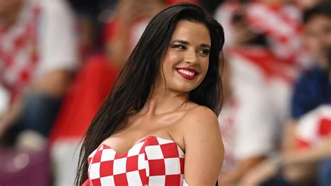 Hincha De Croacia En El Mundial Qatar 2022 Mujer Que Aparece Con