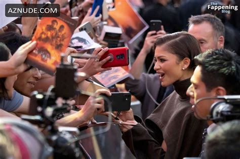 Zendaya Sexy Flaunts Her Hot Boobs And Legs At Dune Part Two Premiere