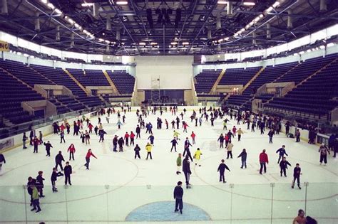 Christmas Songs at the Nottingham Ice Arena | Fun Chorus!