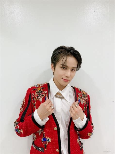 Lysn Bubble on Twitter 𝘚𝘦𝘯 04 𝘑𝘢𝘯 2021 𝐥𝐲𝐬𝐧 𝐛𝐮𝐛𝐛𝐥𝐞 JUNGWOO