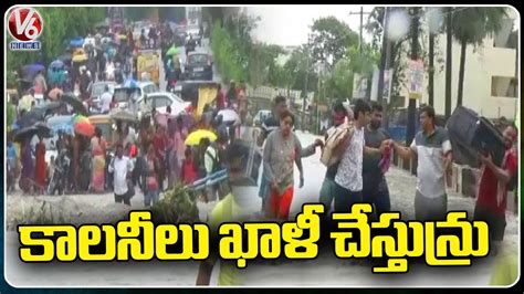 Public Leaving Colonies Due To Submerging With Flood Water Warangal