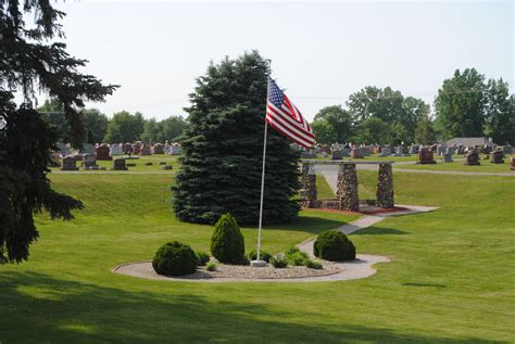 Oaklawn Cemetery In North Manchester Indiana Find A Grave Cemetery