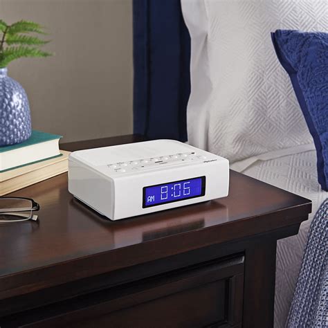 The Only Hd Clock Radio Hammacher Schlemmer