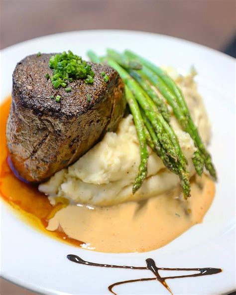 12 Oz Filet Mignon With Mashed Potatoes And Asparagus Wedding Food