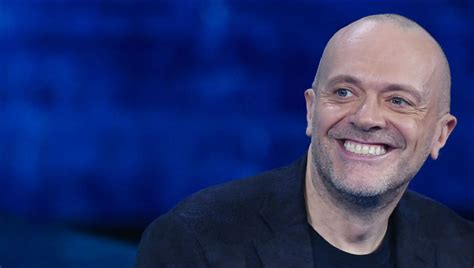 Max Pezzali Chi è E Cosa Fa Sua Moglie Debora Eccola Bellissima