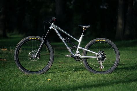 Commencal Clash - Vital Bike of the Day October 2023 - Mountain Biking ...