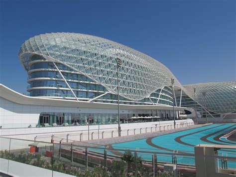 Abu Dhabi F1 Hotel Packages | city bike romde