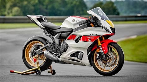 Neuen Yamaha R7: der erste Fahrbericht | MOTORRADonline.de
