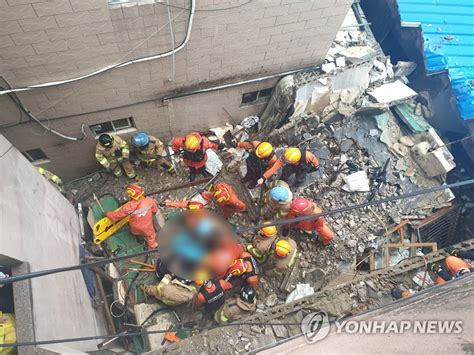 태풍 북상 부산 주택 붕괴로 1명 사망공항·항만도 올스톱 연합뉴스