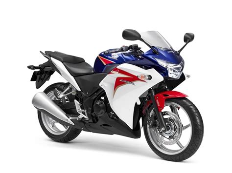 Yamaha R3 - Motorcycle Specs - MotorcycleSpecs.com