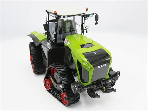 Snapklik Claas Wiking Claas Xerion Trac Ts Tractor