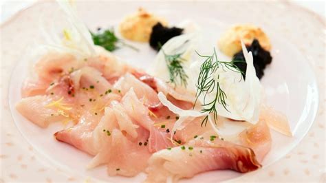 Guida al crudo di pesce che cos è come si prepara e perché bisogna