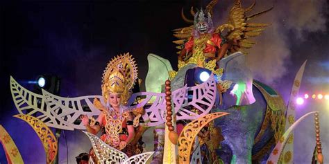 Spektakuler Wayang Jogja Night Carnival Dalam Rangka Hut Ke