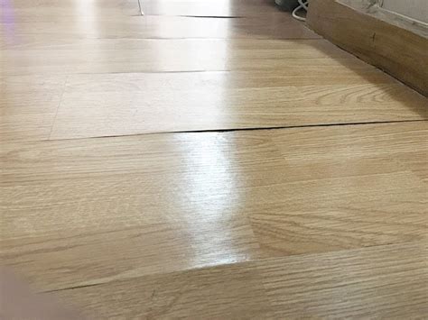 พนลามเนตคลกลอคลาย Wild Wood Pova Flooring พนลามเนต พนไม