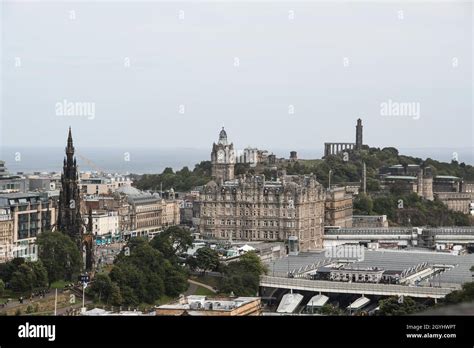 Edinburgh Castle And Grounds Stock Photo Alamy