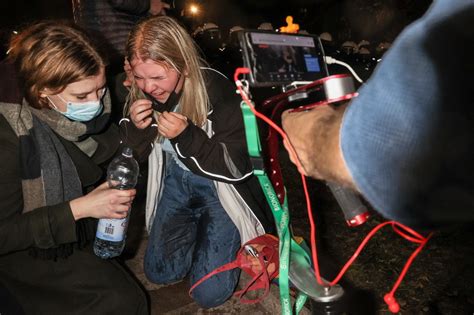 Trybunał Konstytucyjny zaostrzył prawo aborcyjne Protesty pod domem