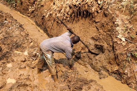 L Exploitation Artisanale Du Cobalt En République Démocratique Du Congo Un Drame Social Aux