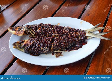 Bandeng Kropok Fried Milk Fish With Spicy Chilisauce And Shrimp Paste