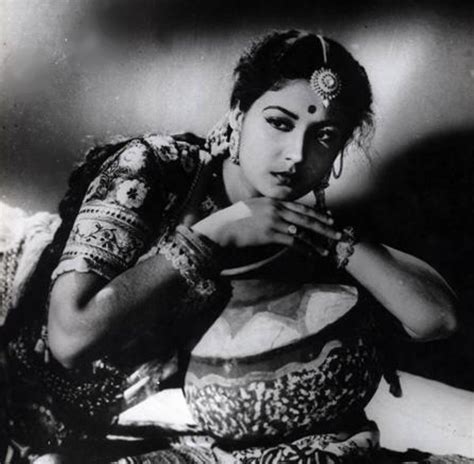 Meena Kumari in Baiju Bawra (1952) : ClassicDesiCelebs