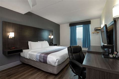 Comfort Hotel Niagara Falls | Bookonline.com