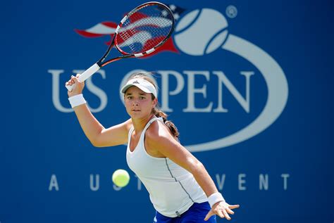 Junior qualifier Caroline Dolehide advances at US Open on birthday