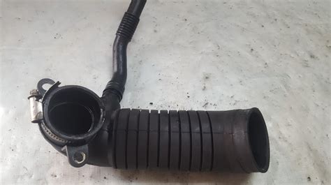 8D0129615 USED TURBO INTERCOOLER PIPE HOSE Volkswagen Passat 2002 1 9L