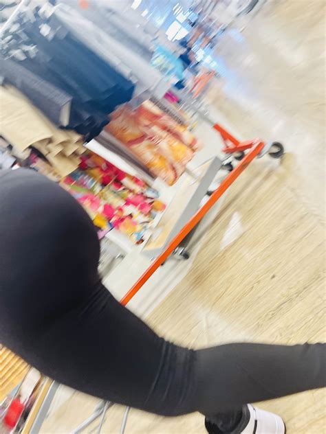 Bbl Latina Loving The Attention Vpl Faceshots Oc Spandex
