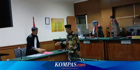 Eks Kades Korupsi Dana Desa Untuk Karaoke Setiap Hari Dituntut Denda Rp