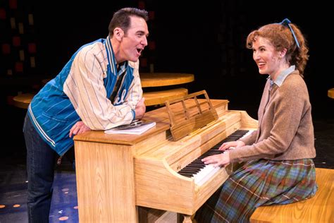 Review Of Beautiful The Carole King Musical At The Chanhassen Dinner