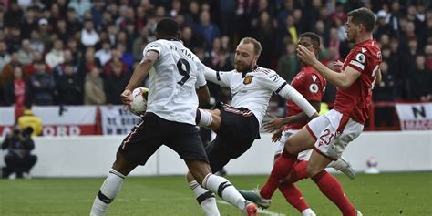 Ciptakan Banyak Peluang MU Cuma Bikin 2 Gol Lawan Nottingham Forest