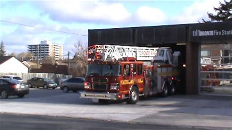 Toronto Fire Services Aerial 341 Responding Youtube