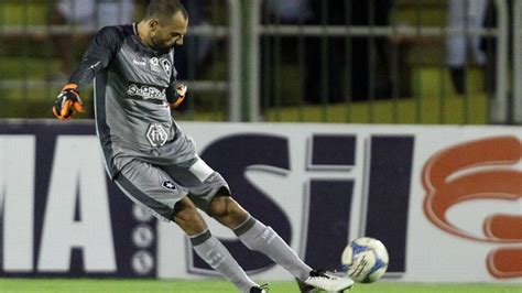 fratura na mão de Gatito Diego Cavalieri ganha espaço no gol do