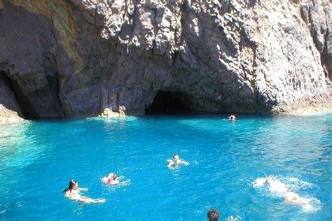 Ponza Tour Privato Di Un Giorno In Barca Con Pranzo E Aperitivo Fornito